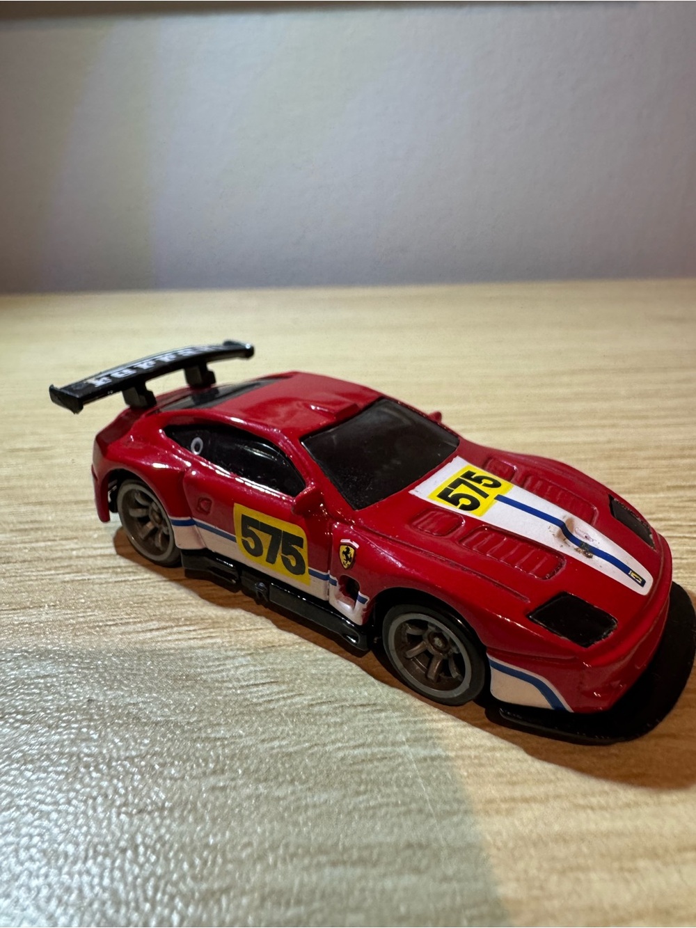 Hot Wheels Speed Machines Ferrari 575 GTC C21 1:64 Scale Hot Wheels 2009 Car